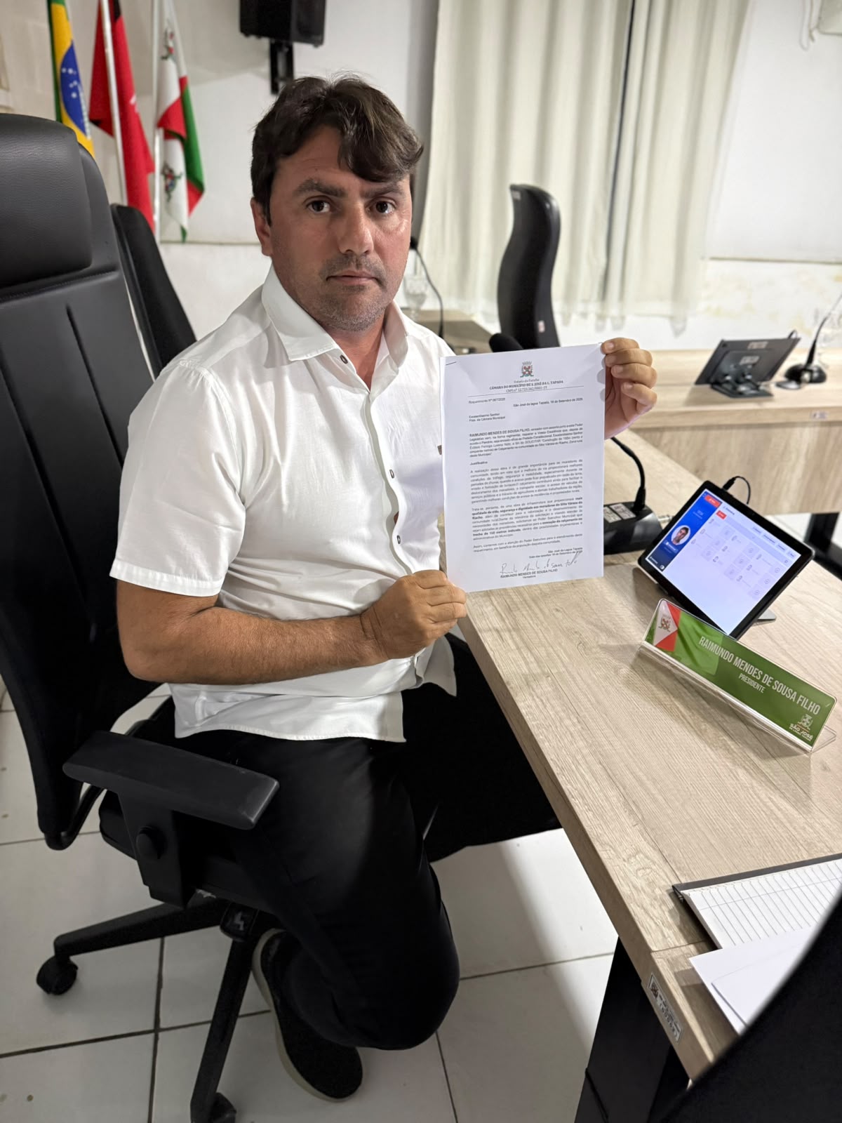 Vereador Raimundo Filho solicita construção de 150 metros de calçamento no Sítio Várzea do Riacho